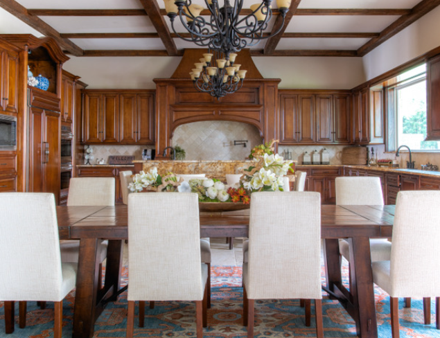 What Are the Budget-Friendly Interior Design Hacks Professionals Use?